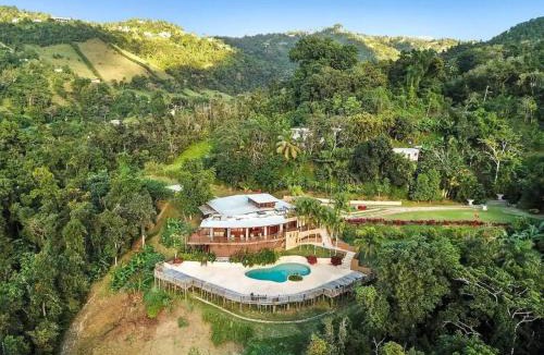 Lomas House | 3 bed 2 bath W pool @ Juncos