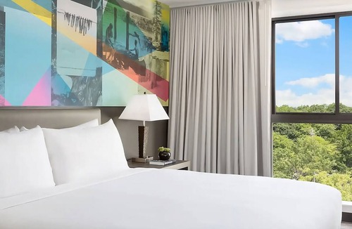Lower Allston Hotel | 3 Standard 2 Queens Rooms at Studio Allston Hotel