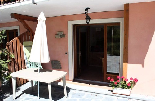 Valloire Apartment | 3-star studio with private bathroom, sleeps 4, south-facing