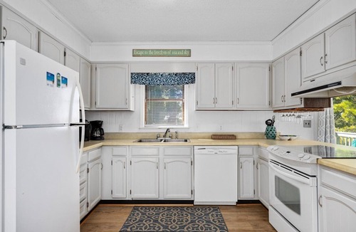 South Nags Head House | 386 Unique Ocean-Side Home - 4 Lots from Ocean!
