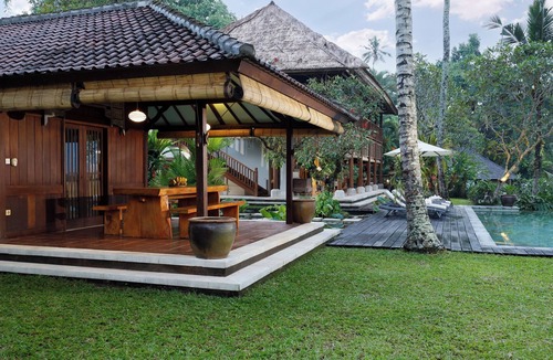 Kedewatan Villa | 3BR Designer Villa w/Panoramic Sayan Valley View