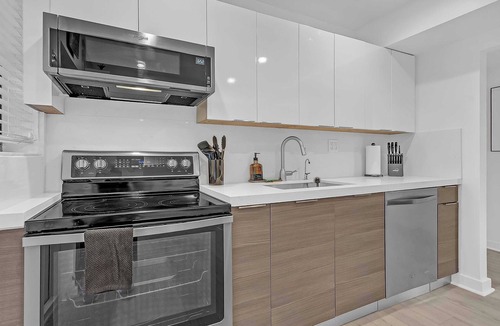 Miami Springs House | 4BR Home in Miami Springs l Near Airport |Sleeps 8