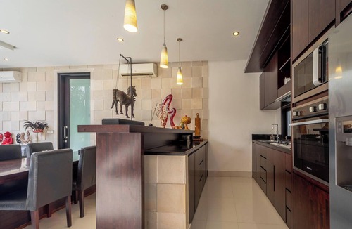 Abiansemal Villa | 5 * Pool villa in Ubud with free airport pick up and free use of bikes!
