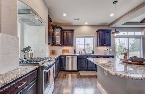 Gateway House | 5400sqft 6BR 5.5BA Theater, Office, Game Room/10min to DIA & Downtown