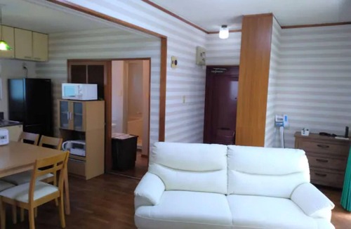 Ota-Kami Machi Apartment | A 2LDK apartment perfect for groups Capacity 6 p - New 52m2 JapaneseWestern style room LDK 3 nights discount Free cleaning fee 1 parking lot 4 minutes walk from Ota station Capacity 5 people A102/Takamatsu Kagawa