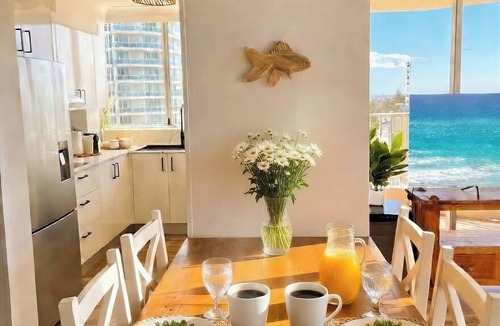 Main Beach Apartment | Absolute Beachfront | Ocean Balcony + Heated Pool