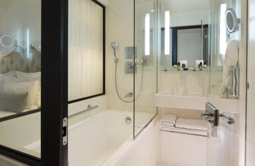 Saint-Thomas-d'Aquin Hotel | Académie Hôtel Saint Germain