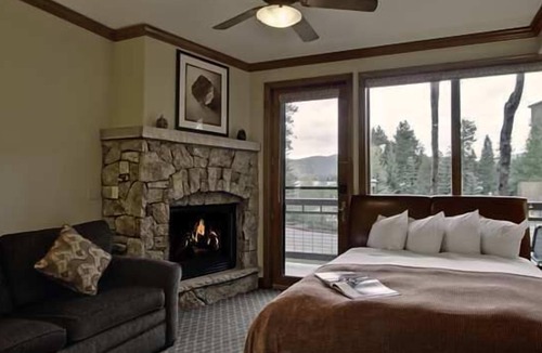 Peak 9 Hotel | All suite 2 bedroom hotel with fireplace and full kitchen at base of peak 9.