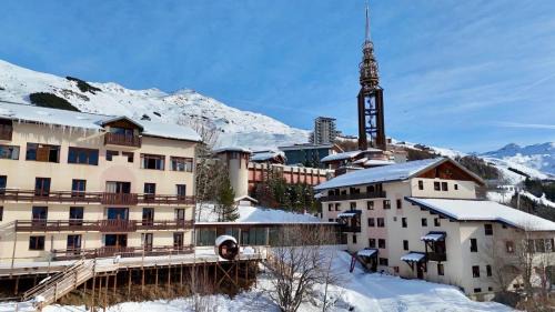 Les Menuires Hotel | Alpeen Hotel