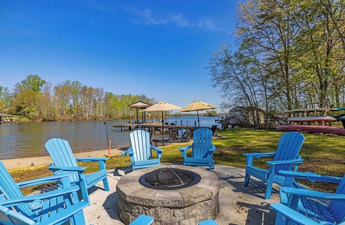 Bumpass House | Amber Sunset | Lakefront on Lake Anna | Dock, Hot Tub, Game Room | 4BR