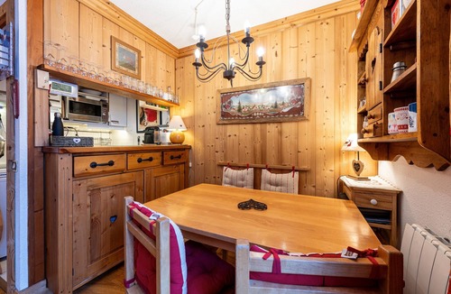Val-d'Isere Apartment | Apartment 'Le Châtelard' with Mountain View, Private Terrace and Wi-Fi