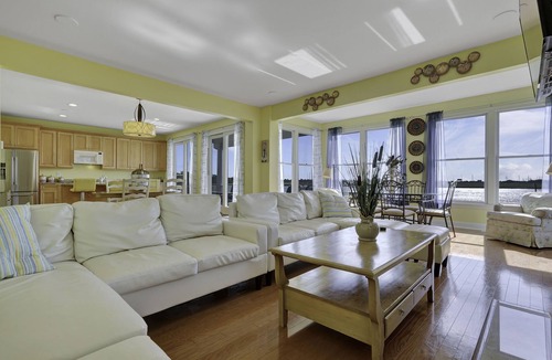 Atlantic City House | ATLANTIC CITY Waterfront Mansion 6BR Sleeps 18 Game Room Hot Tub & SUNSET VIEWS