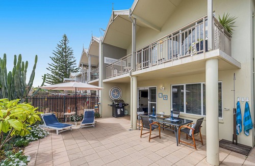 Ledge Point Villa | Beach Break Villa - Coastal Villa Retreat in Beautiful Ledge Point