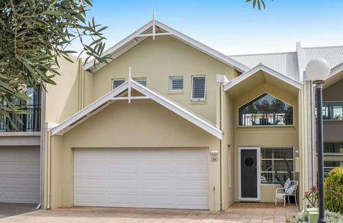 Ledge Point Villa | Beach Break Villa - Coastal Villa Retreat in Beautiful Ledge Point