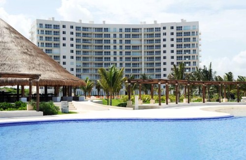 Puerto Juarez Apartment | Beautiful Beach Front Condo, Full Equipped, Clean And Safe.