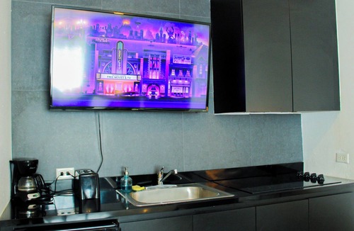 Quinto Apartment | Beautiful Chandeliers, Cozy and Enjoyable Studio/FREE WIFI - 101