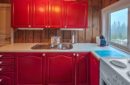 Lardal Municipality House | Beautiful home in Svarstad with WiFi