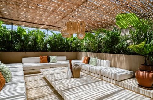 Berawa Villa | Berawa Villa l 2 Pools, Walk to Beach l Near Finns