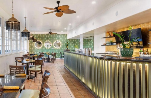 Downtown Hotel | Best Western Plus Hill House