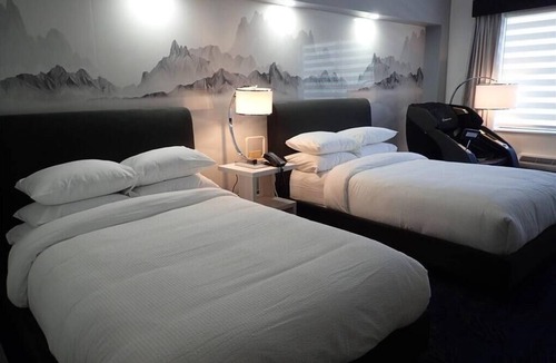 West Springfield Hotel | Blue A Modern Hotel, an Ascend Collection Hotel