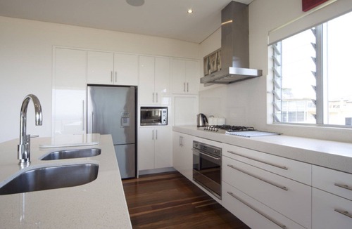 Gerroa House | BLUE SALT-Spectacular water views. Wood Burner Fire. 15% discount all winter.