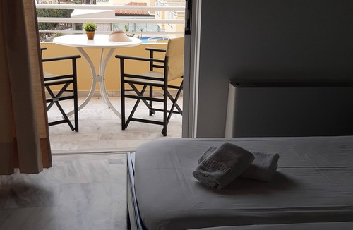 Agia Marina Hotel | Blue Sky Hotel Family Apartment with sea view & pool