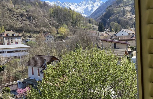 Allevard Apartment | Bright apartment with lovely view for 1 to 6 people