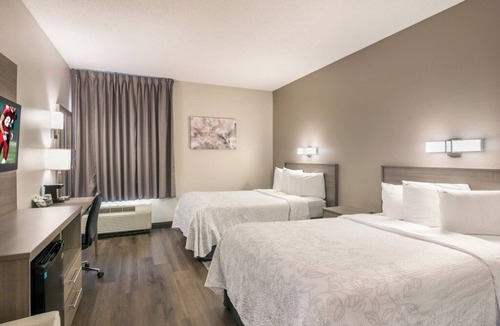 Saugus Hotel | Bright & Modern Space Perfect for Families or Pet Owners Near Fenway Park