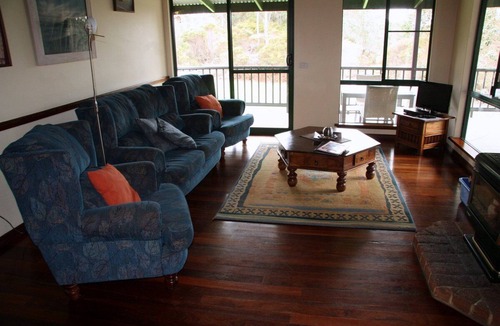 North Walpole Hotel | Cabins nestled in 170 acres of old growth forest near the Valley of the Giants.