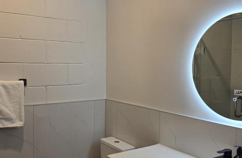 Epsom Hotel | Calm Studio in the Heart of Epsom Self Contained