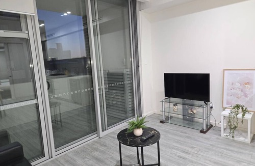 Camperdown Apartment | Camperdown one 08 Close to bus stop & SYD CBD easy