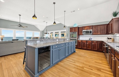 Buxton House | Cape Point, charming 7-Bedroom Oceanfront + Pets Stay Free!