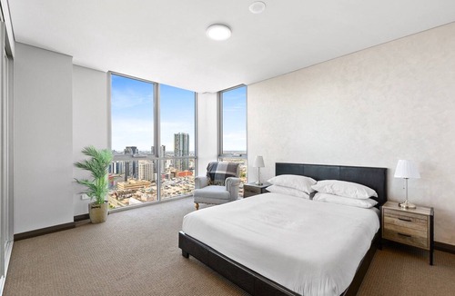 Parramatta CBD Apartment | Central 2-Bed with Parking & Stunning Views