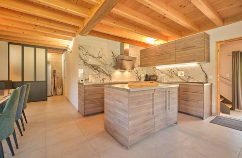 Saint-Pierre-de-Chartreuse Ski Chalet | Chalet 'Les 3 Som' with Mountain View, Private Terrace and Wi-Fi