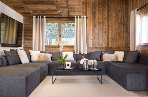 Saint-Nicolas-de-Veroce Ski Chalet | Chalet 5* with swimming-pool, ski in/out and view on Mont-Blanc, 10 people