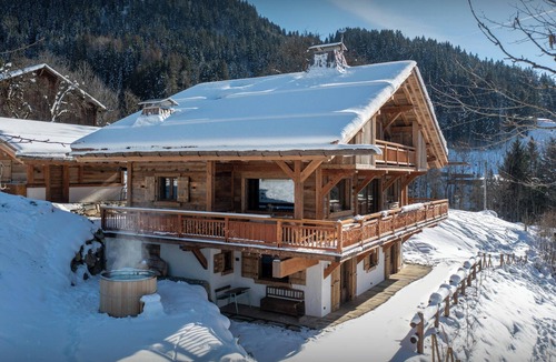Saint-Gervais-les-Bains Ski Chalet | Chalet Beau Caillou stay for 14 (11 adults) with spa & pool - OVO Network