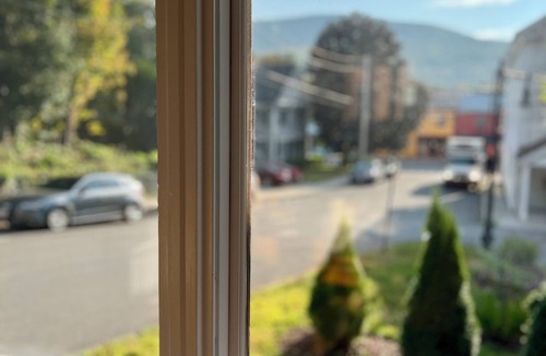 Buckland Apartment | Charming 3-Bedroom Family Retreat, DOWNTOWN Shelburne Falls. Walk to Everything!