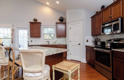 North Carolina Coast House | Charming 3BR Cottage in Carolina Beach