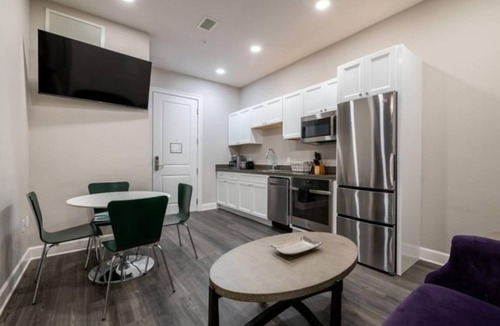 New Orleans Hotel | Charming 3BR Retreat Near the French Quarter