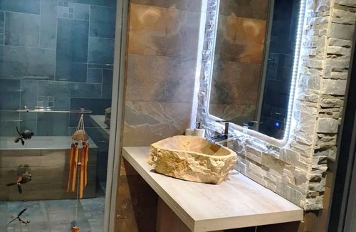 Rumilly Apartment | CHARMING APARTMENT WITH GARDEN AND HAMMAM