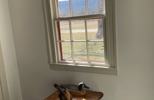 Egremont House | Charming idyllic farmhouse minutes to Great Barrington MA and Salisbury CT