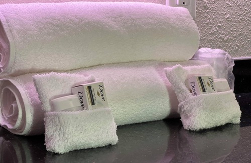 Lafayette Hotel | Charming King Studio Suite in Lafayette with High-Speed WiFi & More!
