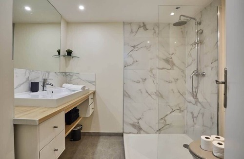 Batignolles Apartment | Charming studio Center of Paris Montmartre