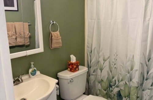 Havelock Apartment | Cherry Point Landing- Cozy 2 bedroom, 1 bath apartment