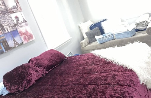 Lindenwold Apartment | Clementon Home, perfect for Families