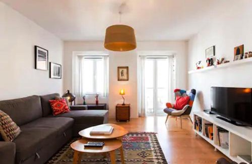 Sao Bento Apartment | Comfortable and Bright - Lisbon