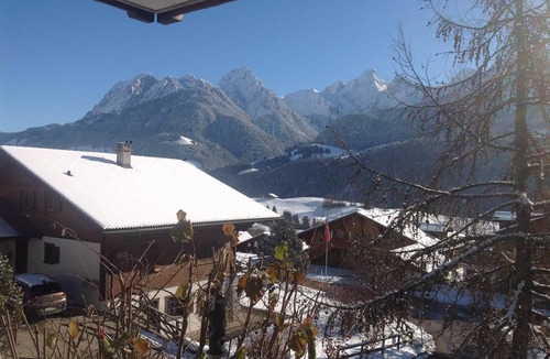 Chateau-d'Oex Apartment | Comfortable mountain flat in Château d'Oex, sleeps 2