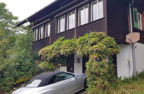 Goldiwil Ski Chalet | Comfortable vacation home overlooking Lake Thun and the Alpine chain