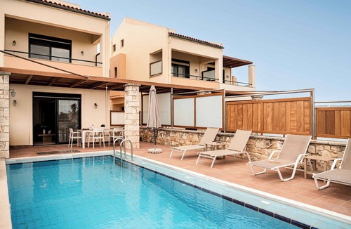 Kamisiana Villa | Corali Villa II - Seaview, Pool & 450m to Beach