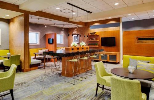 Harbor View - Orient Heights Hotel | Courtyard by Marriott Boston Logan Airport
